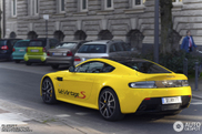 Avistado: belíssimo Aston Martin V12 Vantage S amarelo!