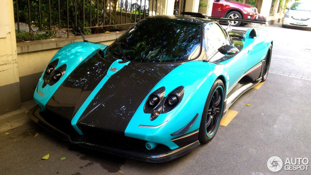 Pagani Zonda Uno is spotted in Shanghai!